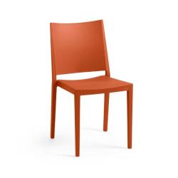 Moderní plastová židle s vysokou nosností 150 kg, bez područek, cihlově oranžová