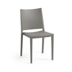 Jednoduchá šedá plastová židle vysoká nosnost 150 kg venkovní + vnitřní